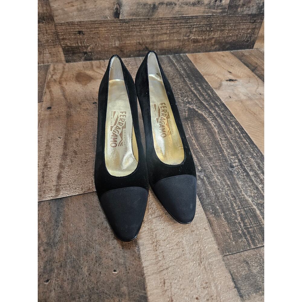 Salvatore Ferragamo Women 8.5 Black Velour Italy Cap Toe 2.5" Pump Dress Heels